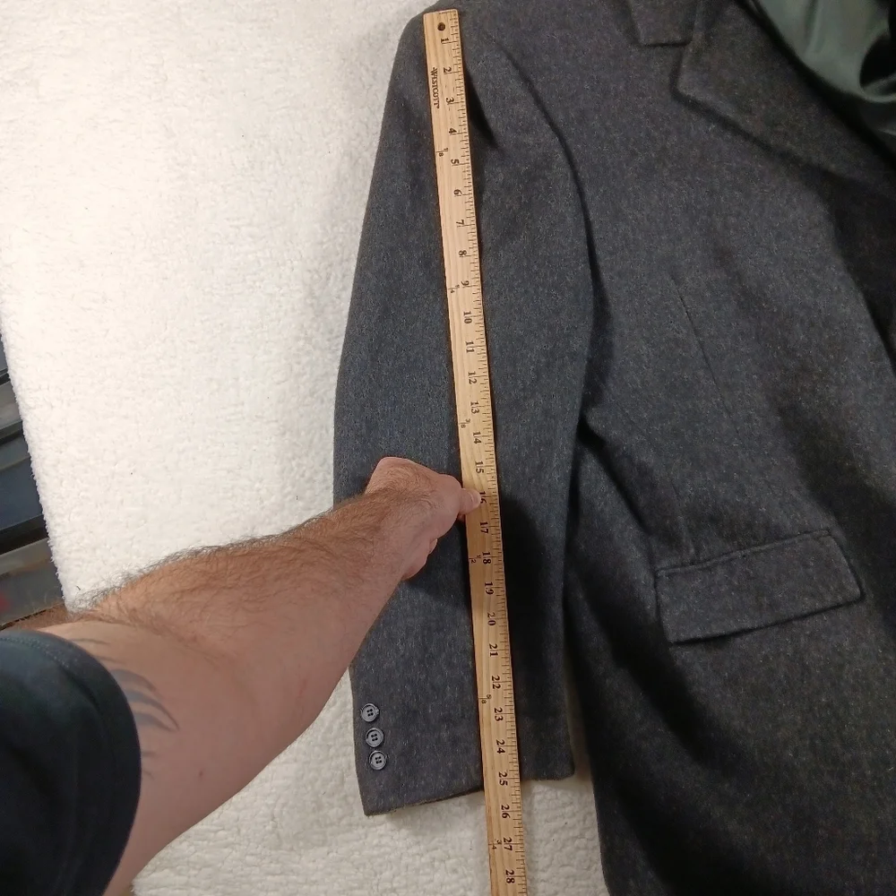 Vintage Nino Cerruti Coat Men’s 48r Gray Wool Cashmere Long Overcoat Peacoat